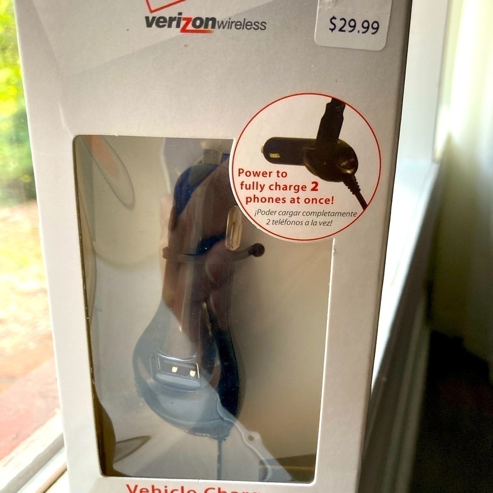 Verizon charger for use in vehicle with USB Port
